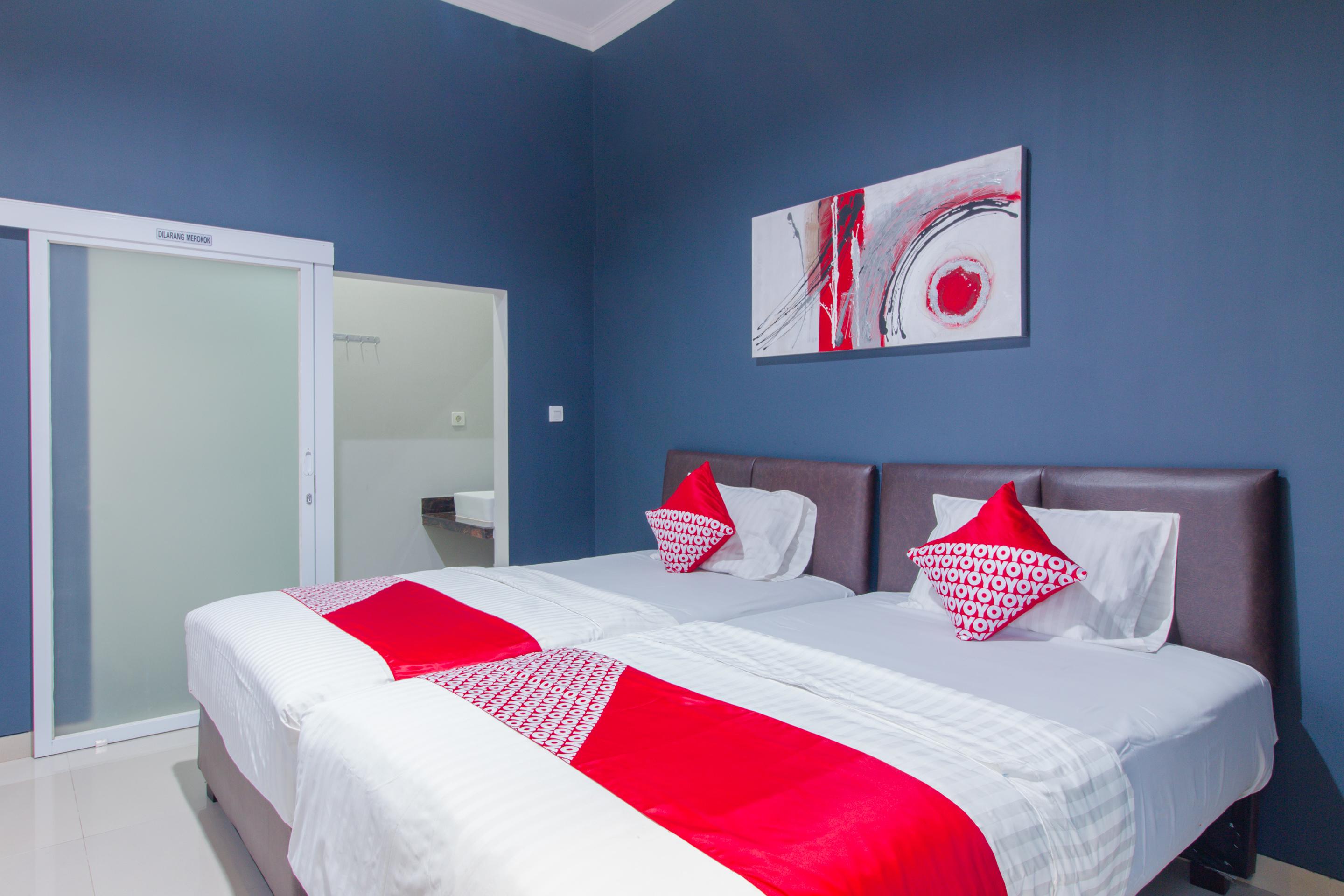 Oyo 871 Aira Costel Hotel Чианджур Екстериор снимка