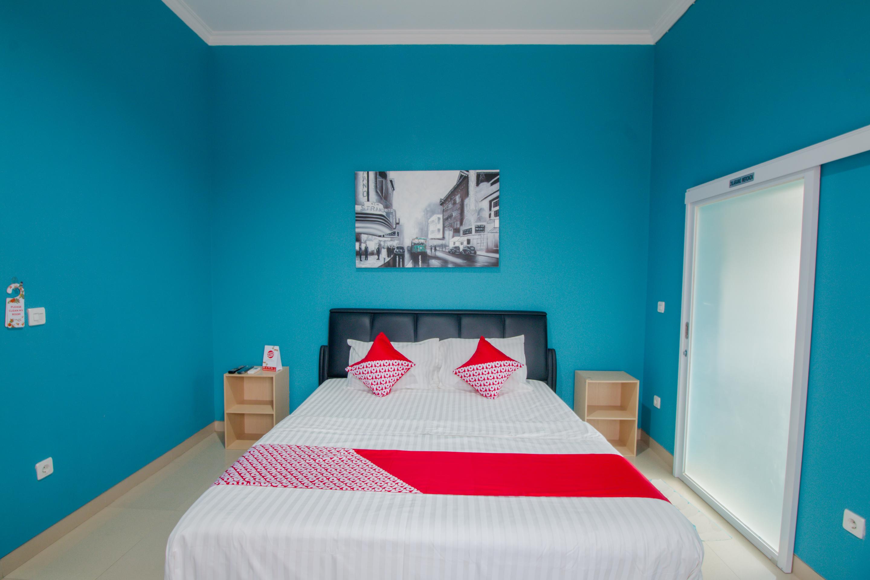 Oyo 871 Aira Costel Hotel Чианджур Екстериор снимка